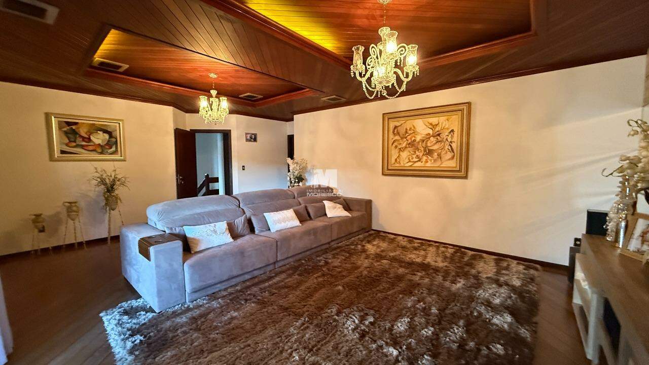 Casa à venda no bairro Jardim Maluche: 