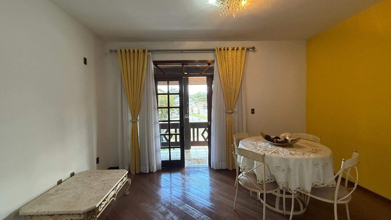Casa à venda no bairro Jardim Maluche: 