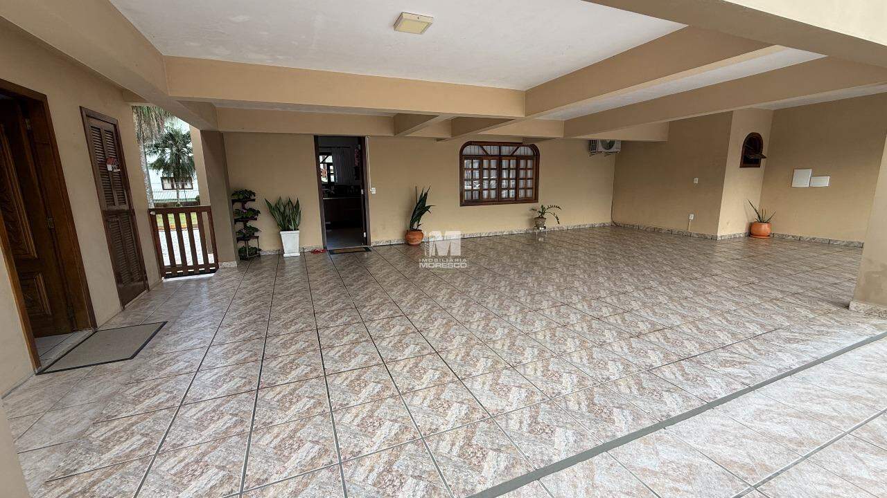 Casa à venda no bairro Jardim Maluche: 