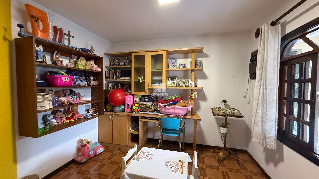 Casa à venda no bairro Jardim Maluche: 