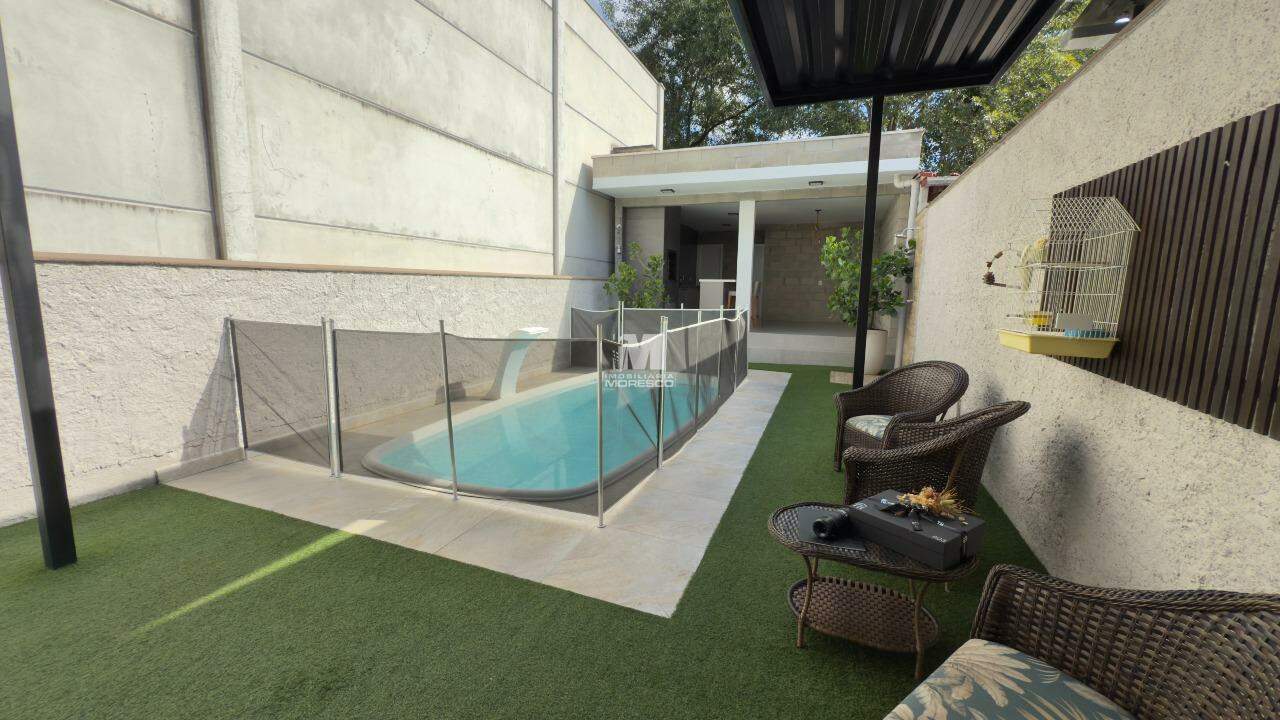 Casa à venda no bairro Dom Joaquim: 