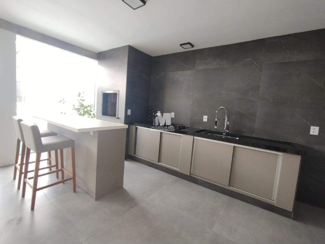 Casa à venda no bairro Dom Joaquim: 