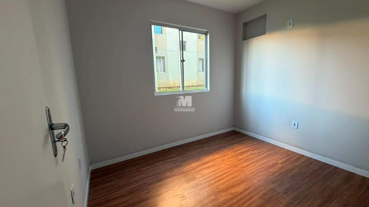 Apartamento à venda no bairro Cedrinho: 