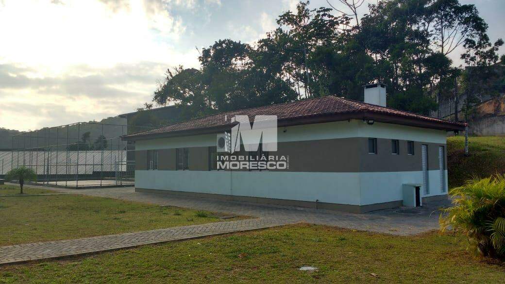 Apartamento à venda no bairro Cedrinho: 