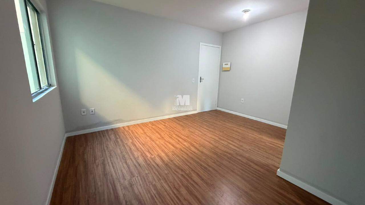 Apartamento à venda no bairro Cedrinho: 