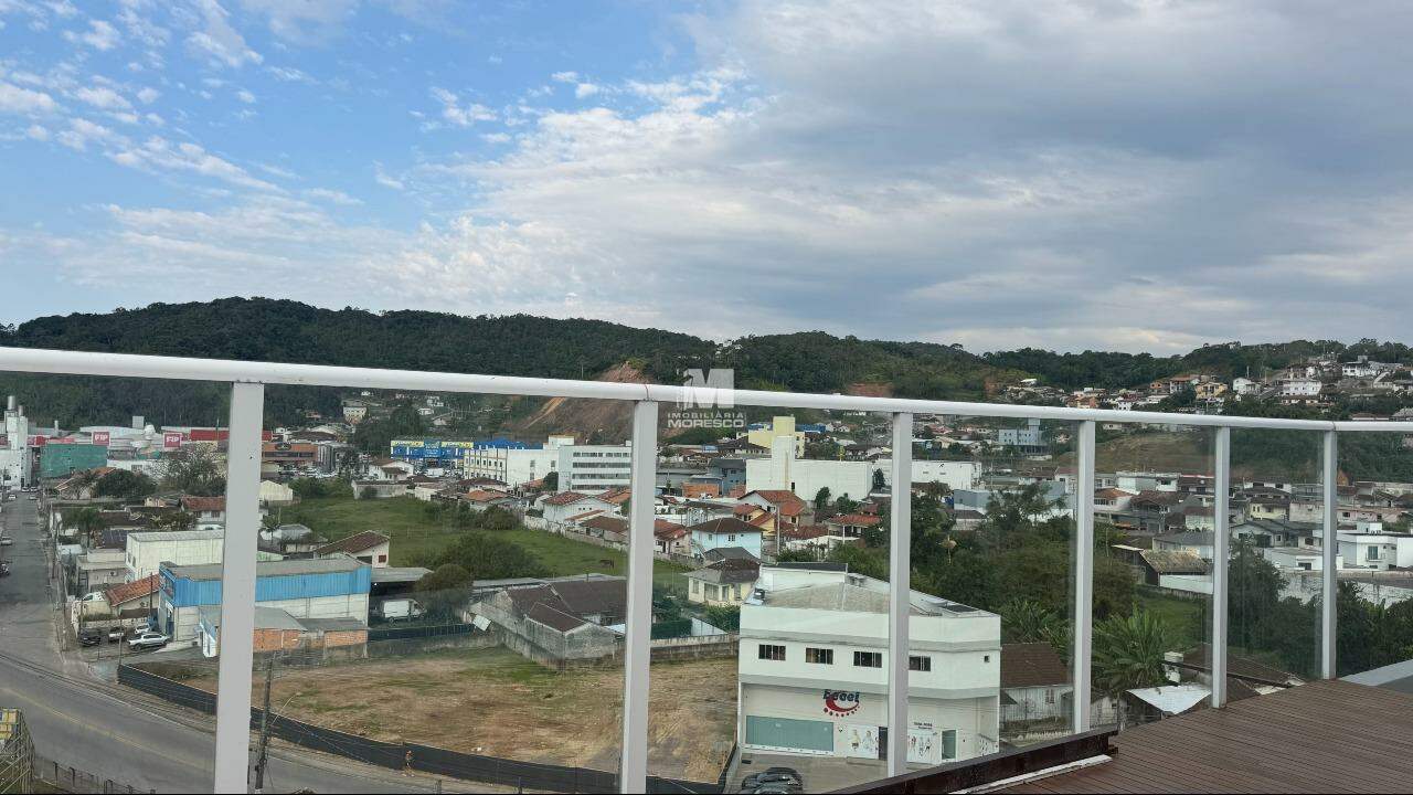 Apartamento à venda no bairro Santa Terezinha: