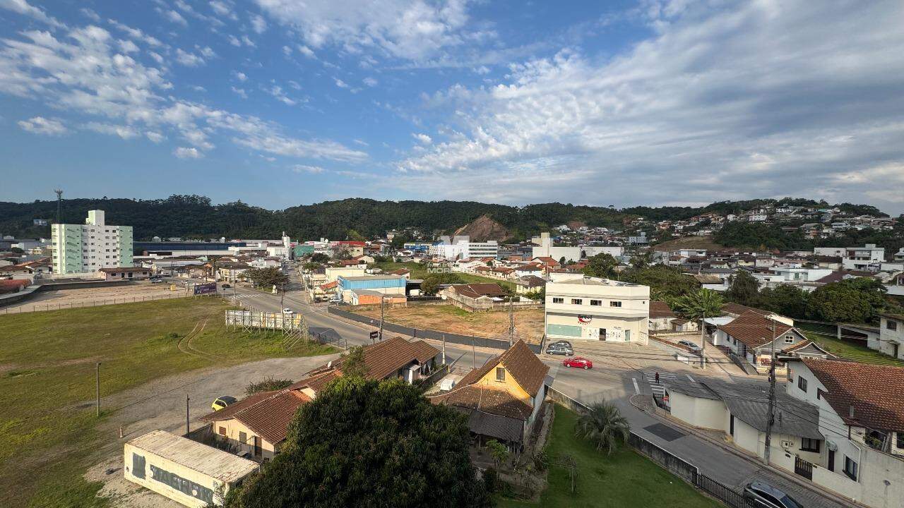 Apartamento à venda no bairro Santa Terezinha: 