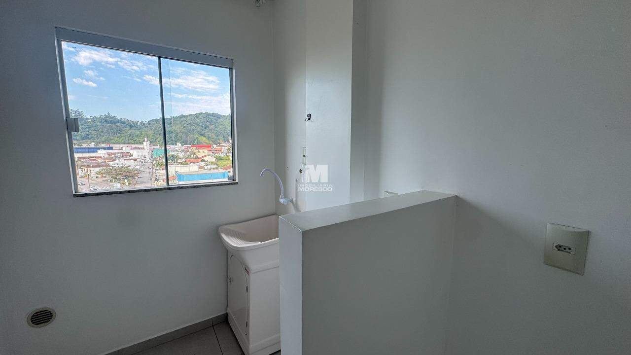 Apartamento à venda no bairro Santa Terezinha: