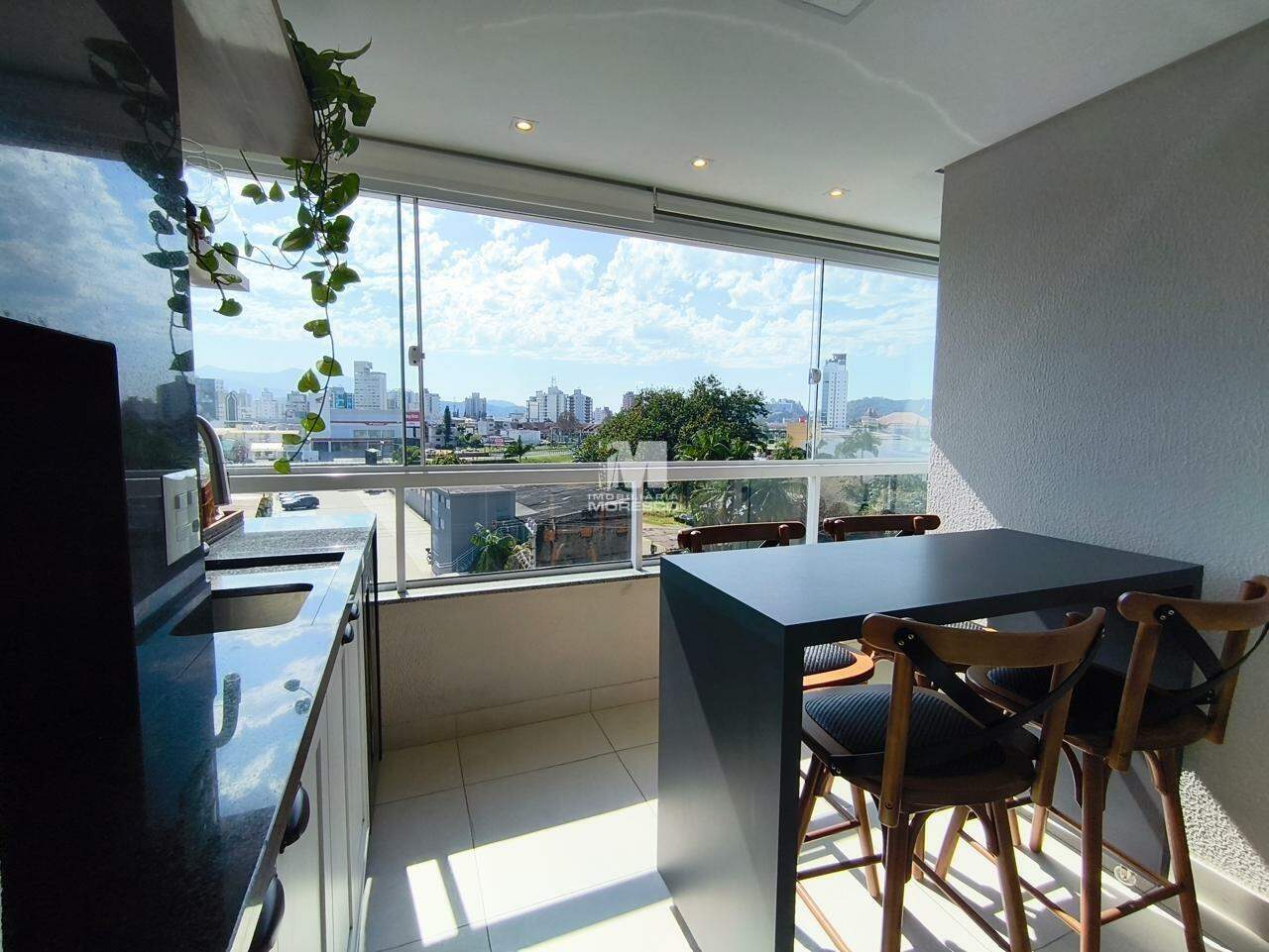 Apartamento à venda no bairro Centro I: 