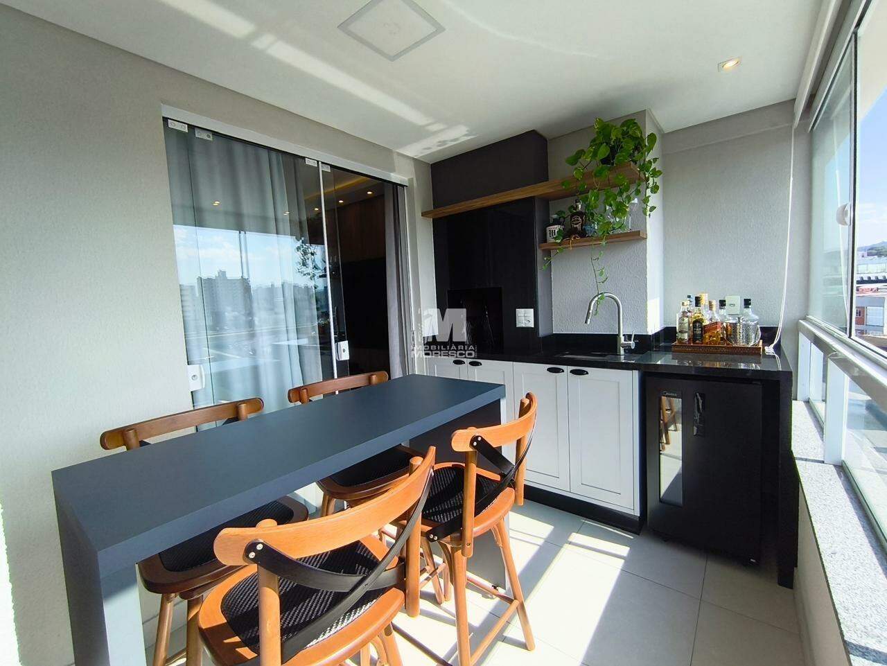 Apartamento à venda no bairro Centro I: 