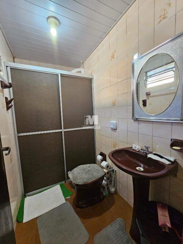 Casa à venda no bairro Santa Luzia: 