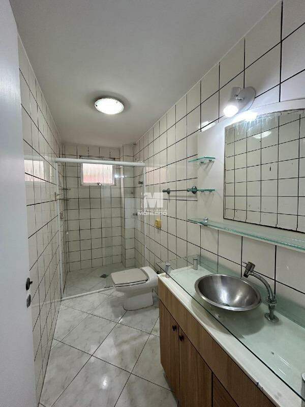 Apartamento para aluguel no bairro Centro: 