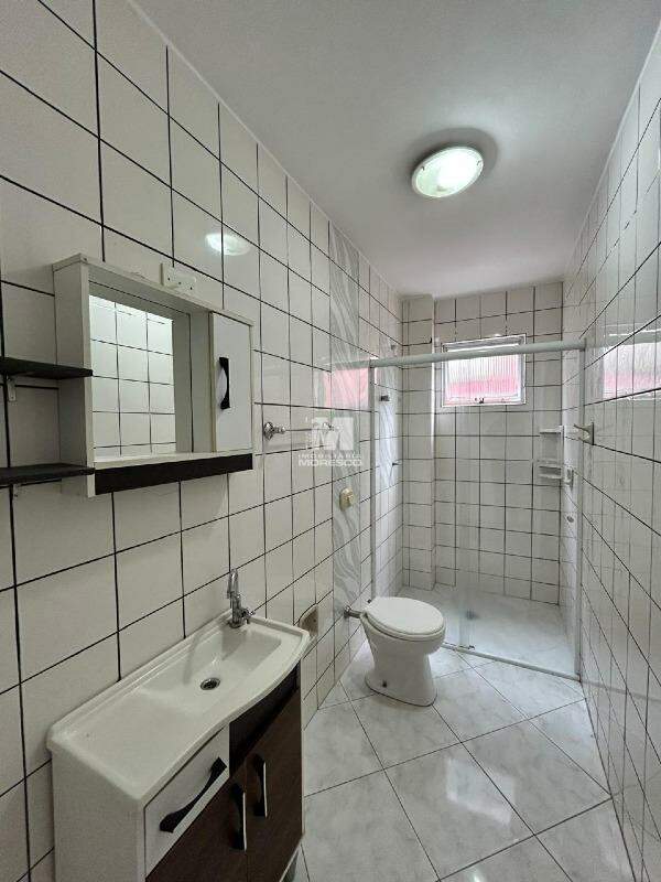 Apartamento para aluguel no bairro Centro: 