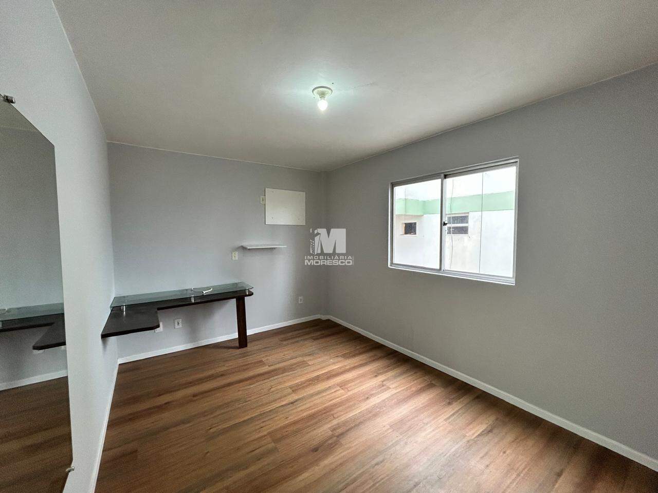 Apartamento para aluguel no bairro Centro: 