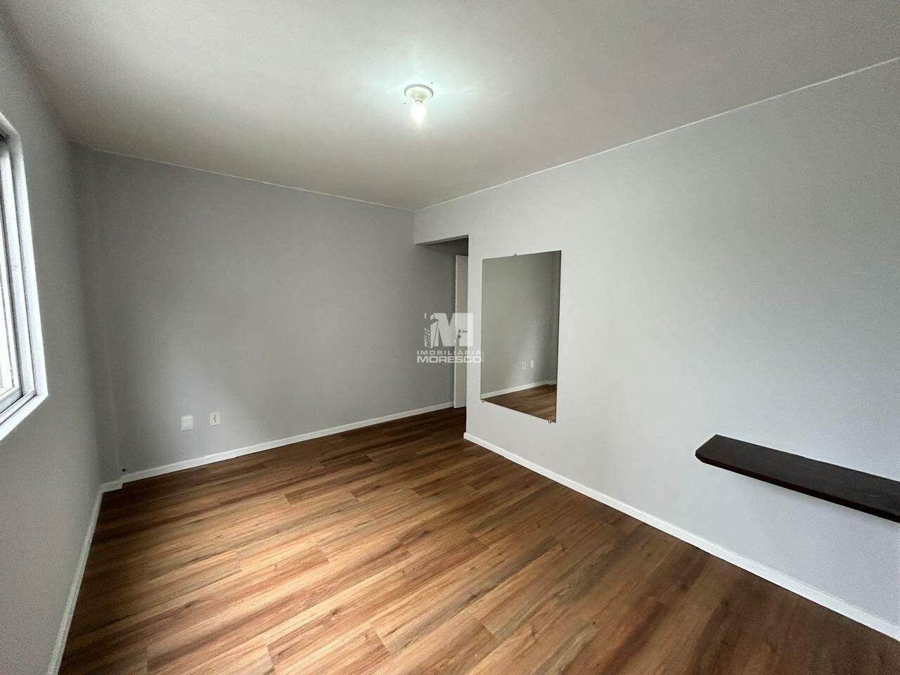 Apartamento para aluguel no bairro Centro: 