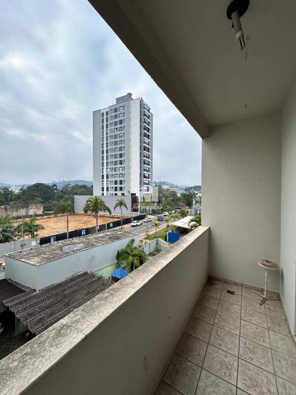 Apartamento para aluguel no bairro Centro: 