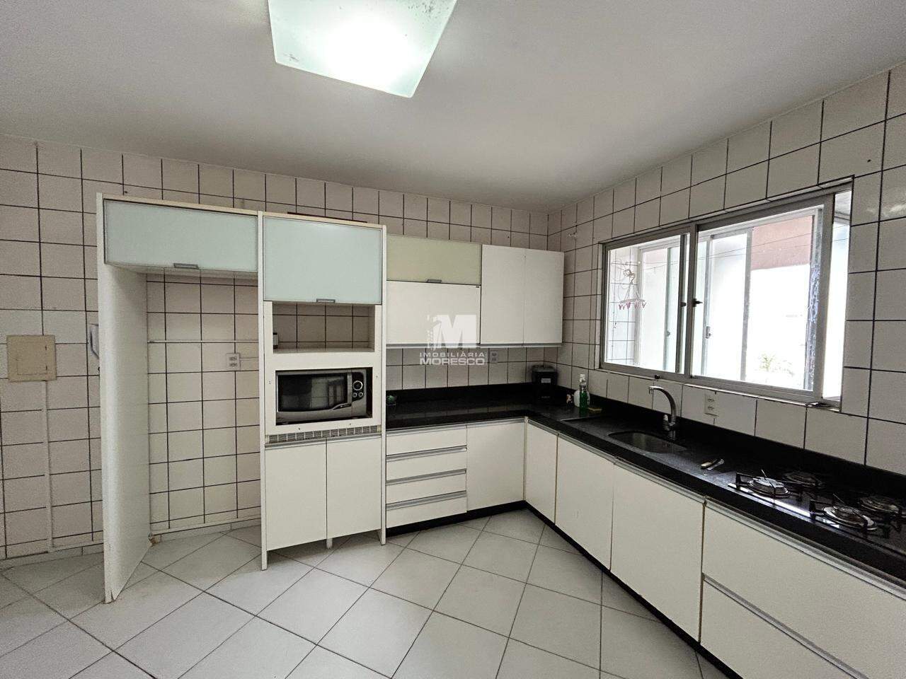 Apartamento para aluguel no bairro Centro: 