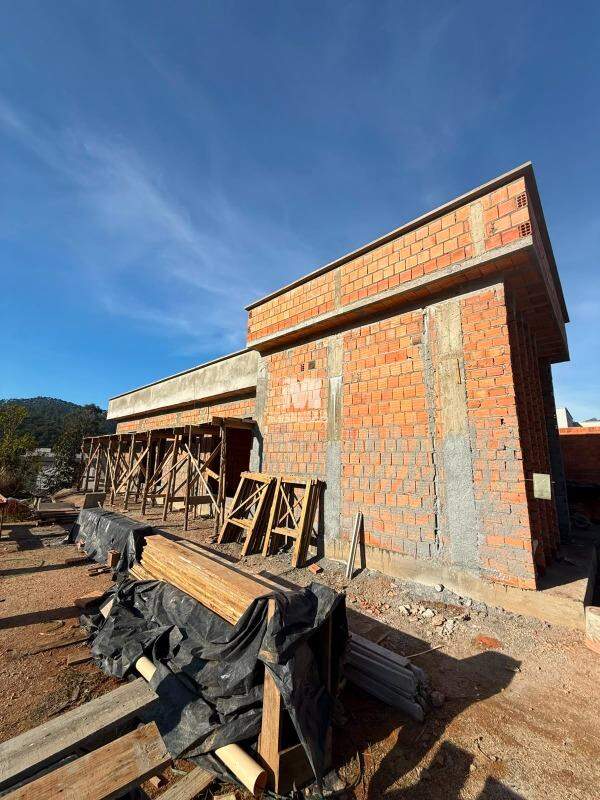Casa à venda no bairro Primeiro de Maio:
