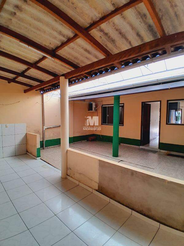 Casa à venda no bairro Dom Joaquim: