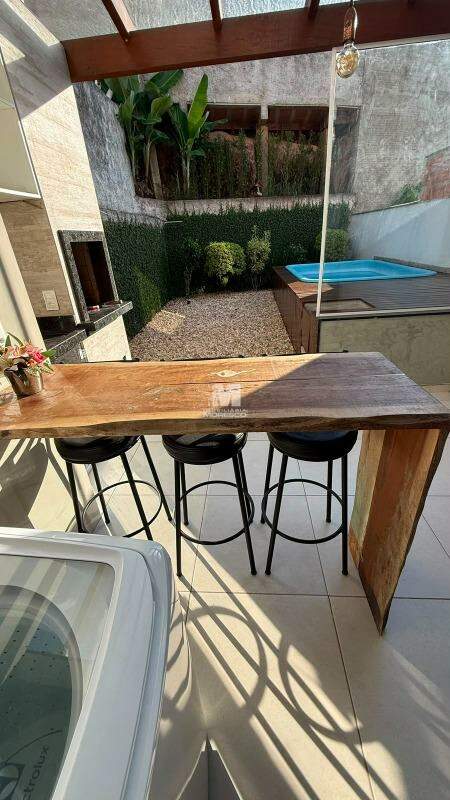 Casa à venda no bairro Limeira: