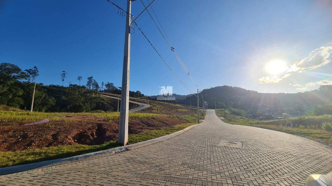 Terreno à venda no bairro Dom Joaquim: 