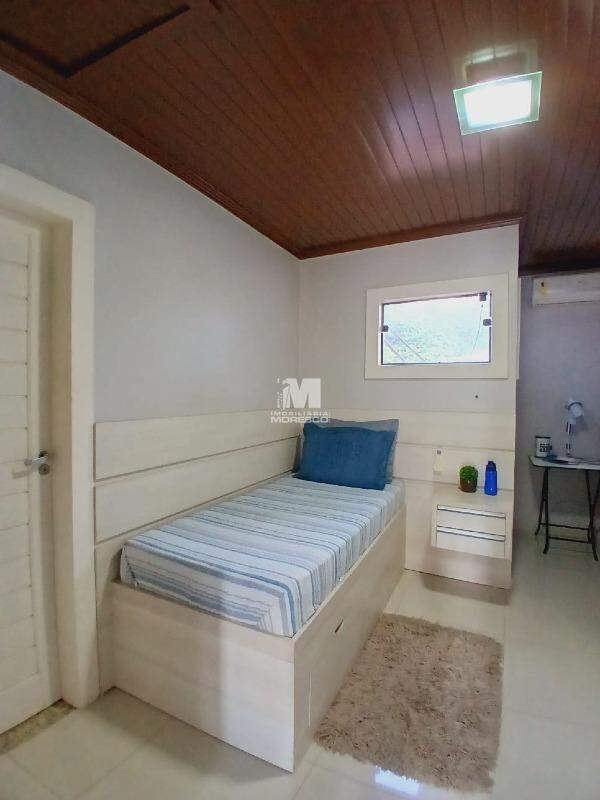 Casa à venda no bairro Paquetá: