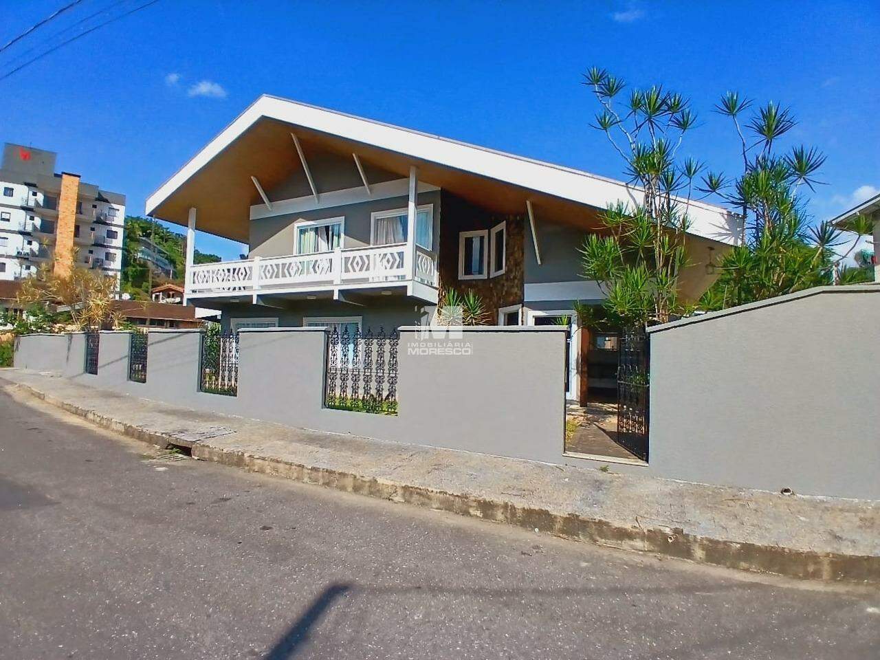 Casa à venda no bairro Paquetá: 