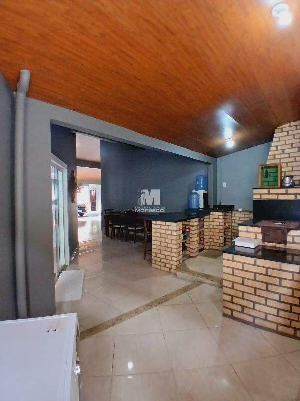 Casa à venda no bairro Paquetá: