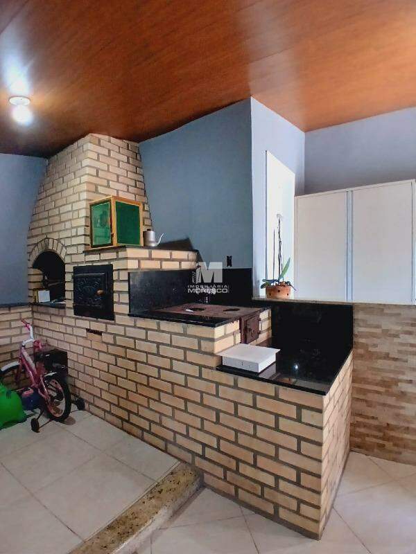 Casa à venda no bairro Paquetá:
