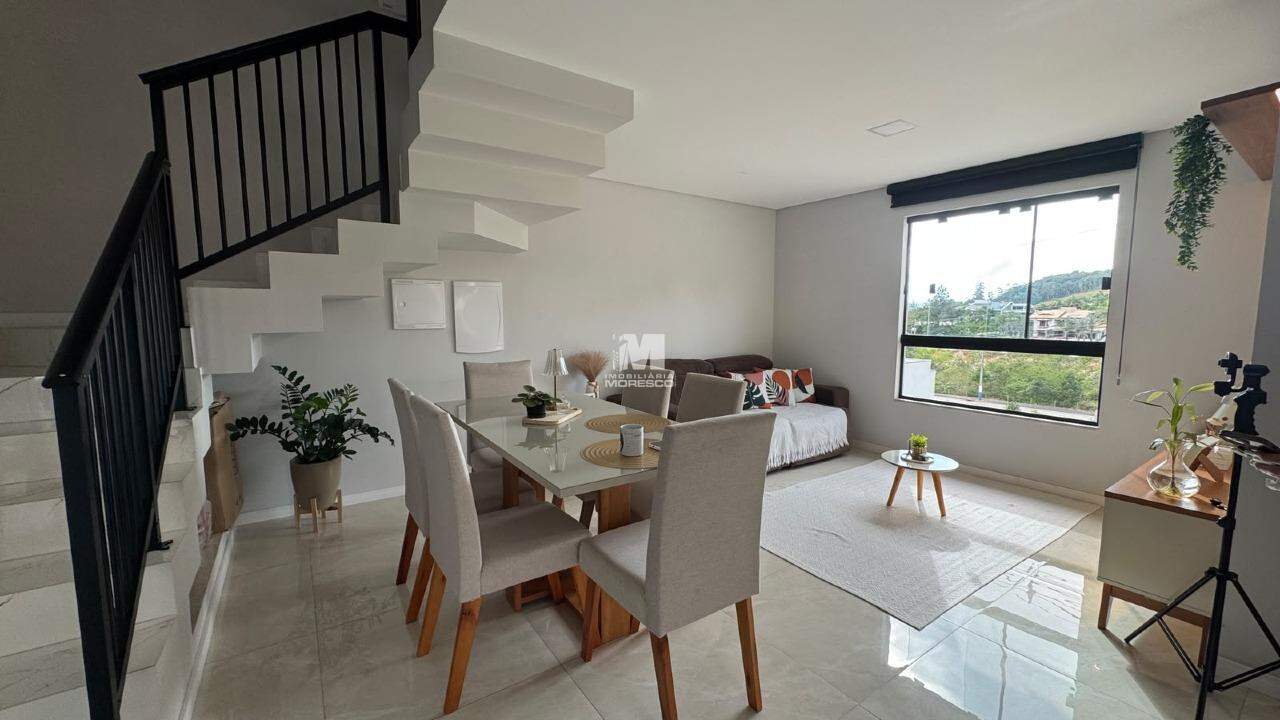 Casa à venda no bairro Aymoré: