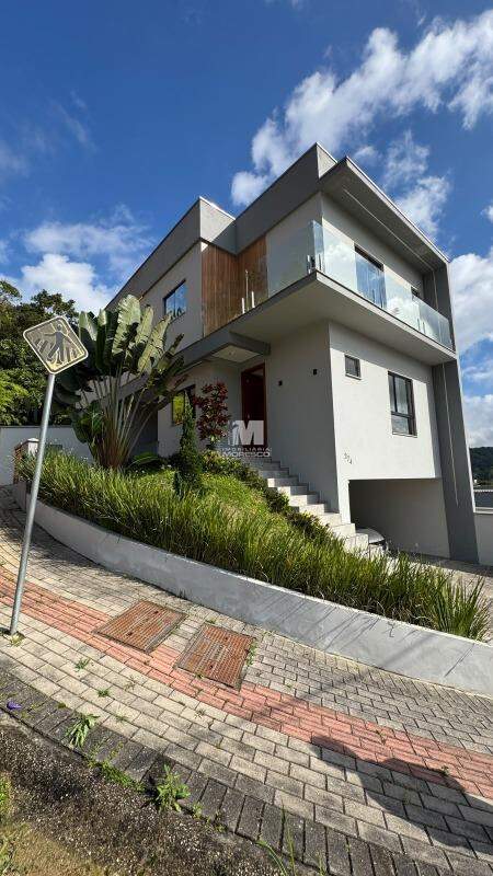 Casa à venda no bairro Aymoré: 