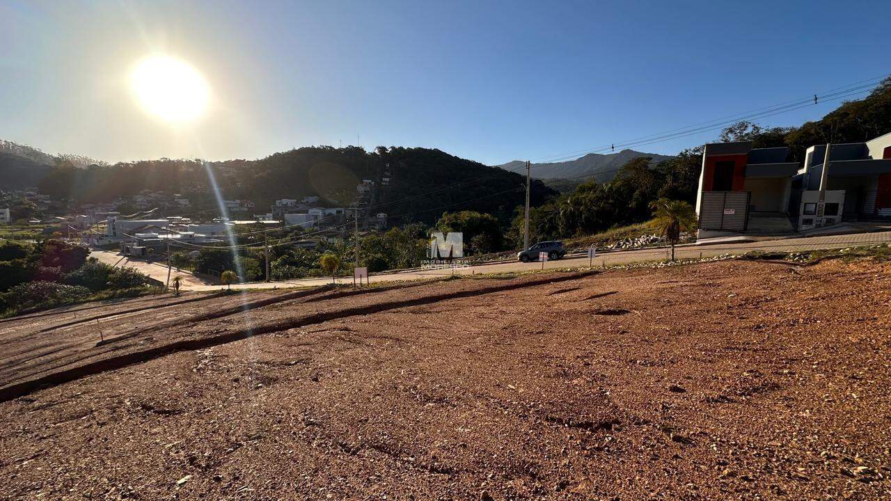 Terreno à venda no bairro Bateas: 