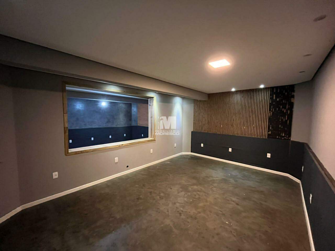 Casa para aluguel no bairro Santa Terezinha: 