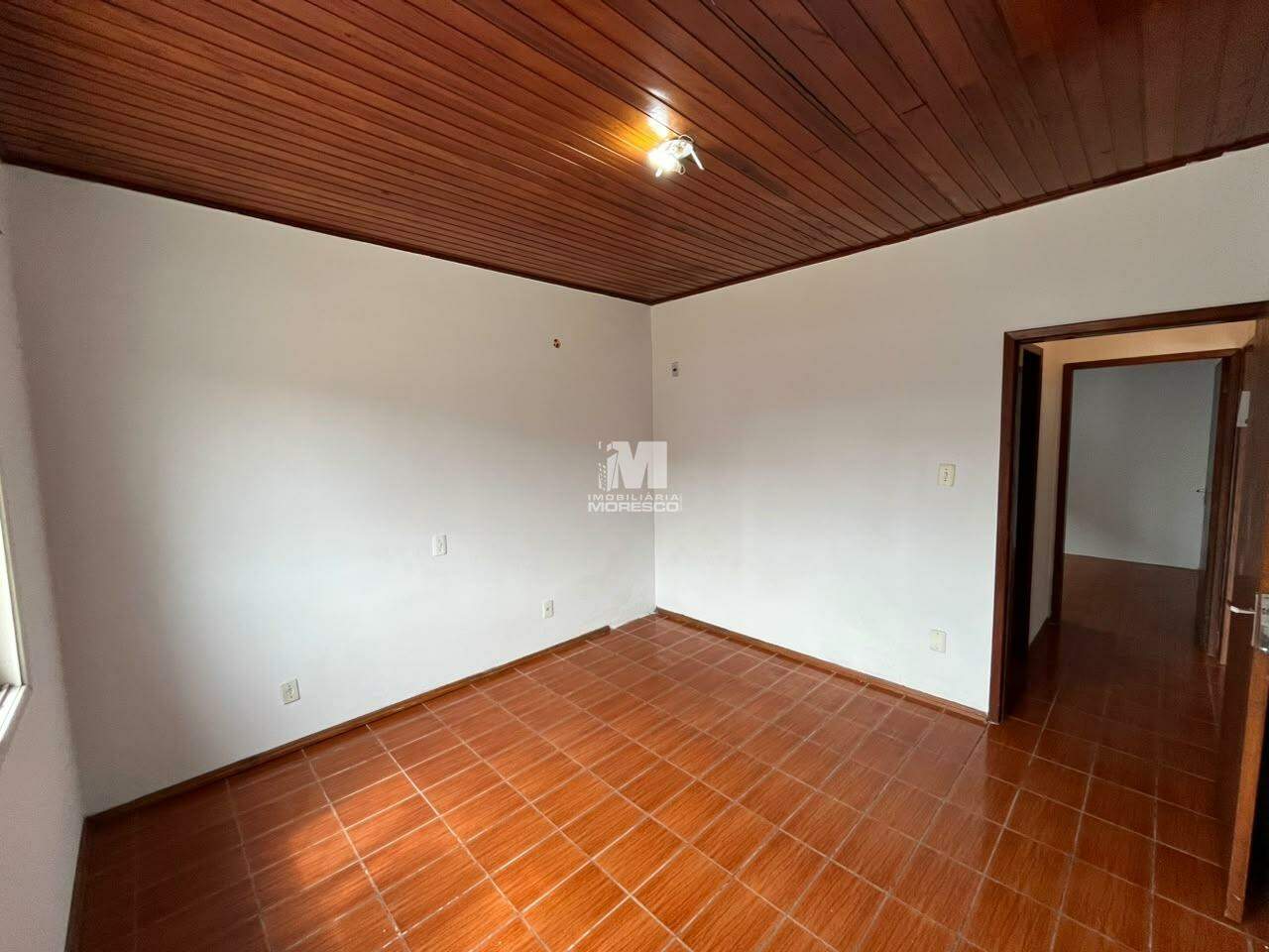 Casa para aluguel no bairro Santa Terezinha: 