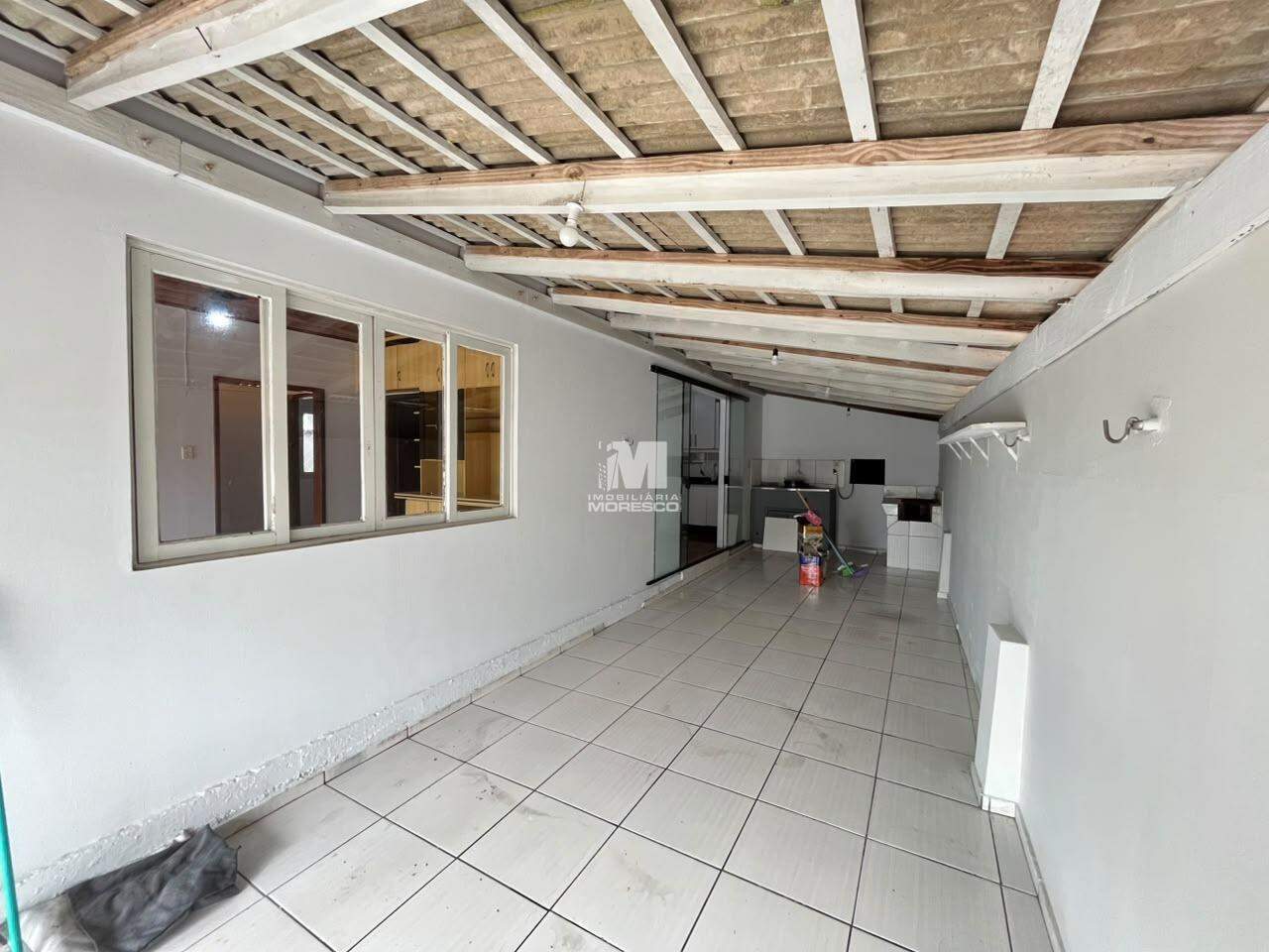 Casa para aluguel no bairro Santa Terezinha: 