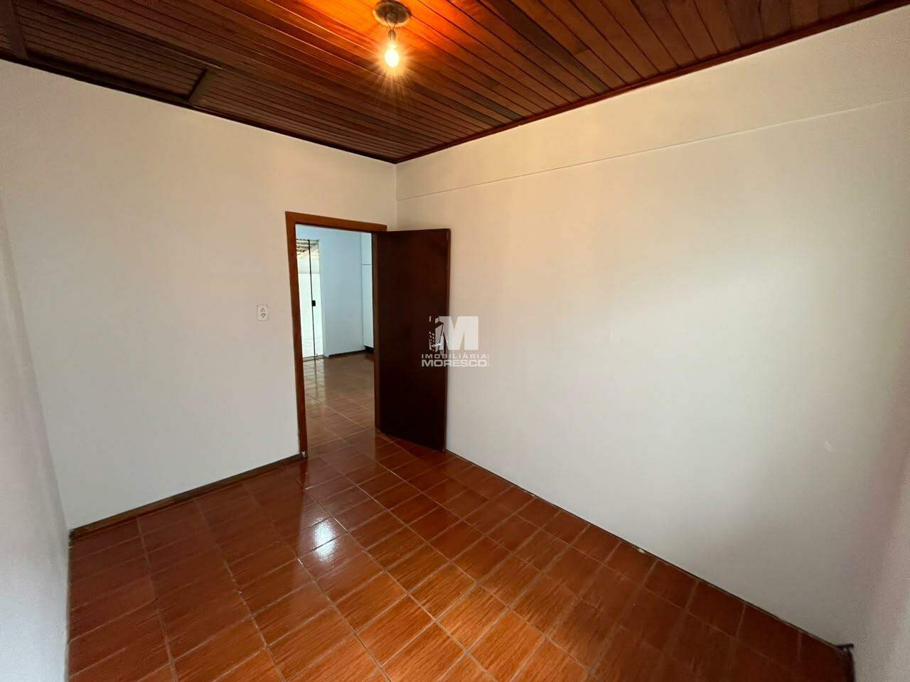Casa para aluguel no bairro Santa Terezinha: 