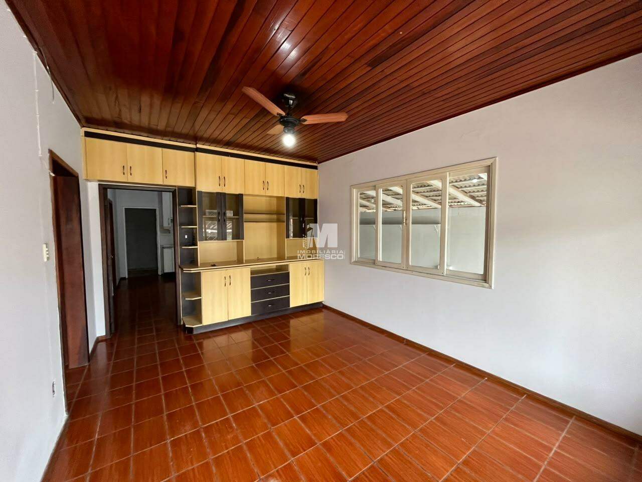 Casa para aluguel no bairro Santa Terezinha: 