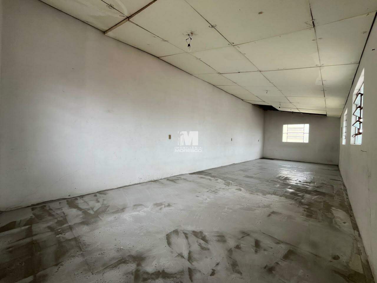 Casa para aluguel no bairro Santa Terezinha: 