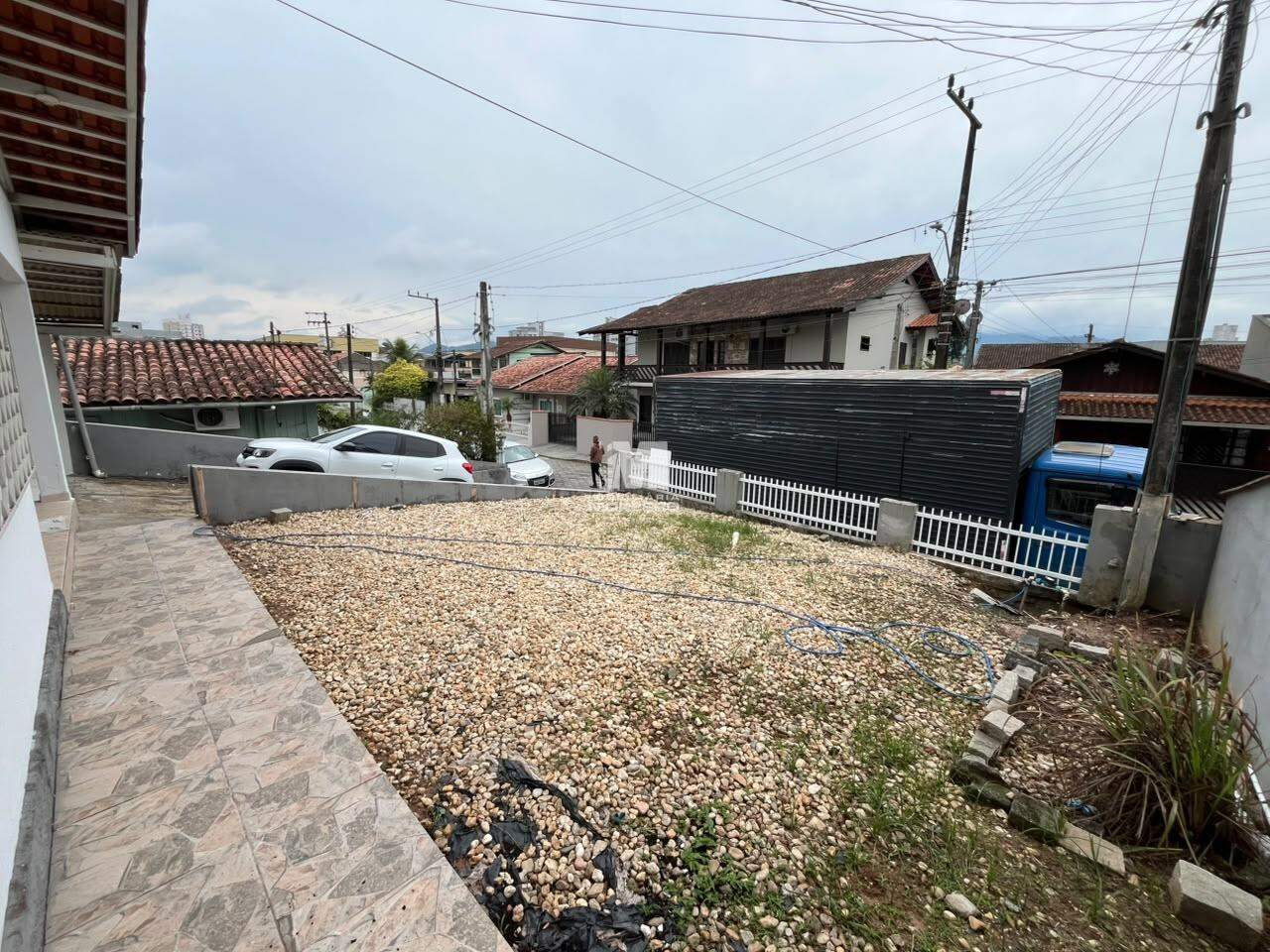 Casa para aluguel no bairro Santa Terezinha: 