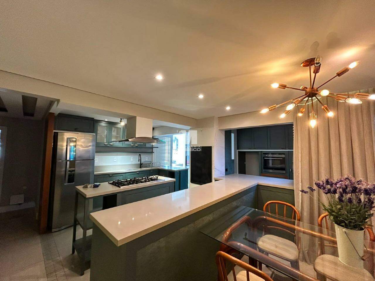 Apartamento para aluguel no bairro Centro: