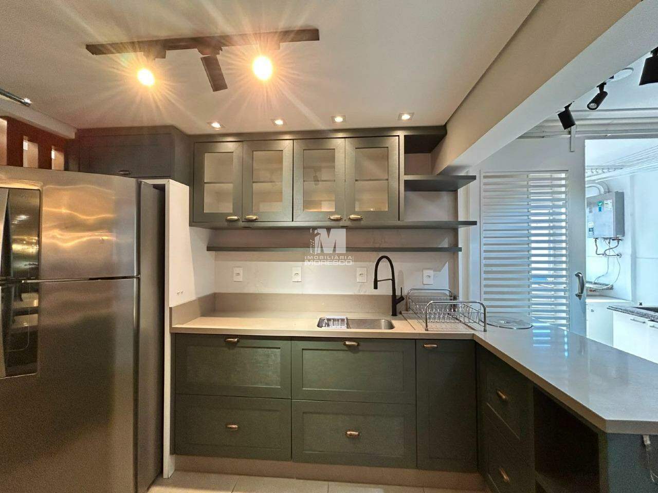 Apartamento para aluguel no bairro Centro: