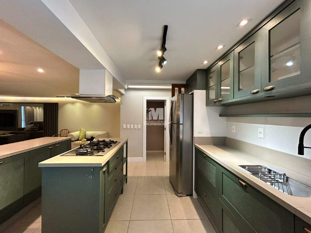 Apartamento para aluguel no bairro Centro: