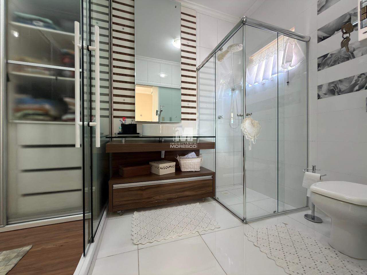 Casa para aluguel no bairro Souza Cruz: 