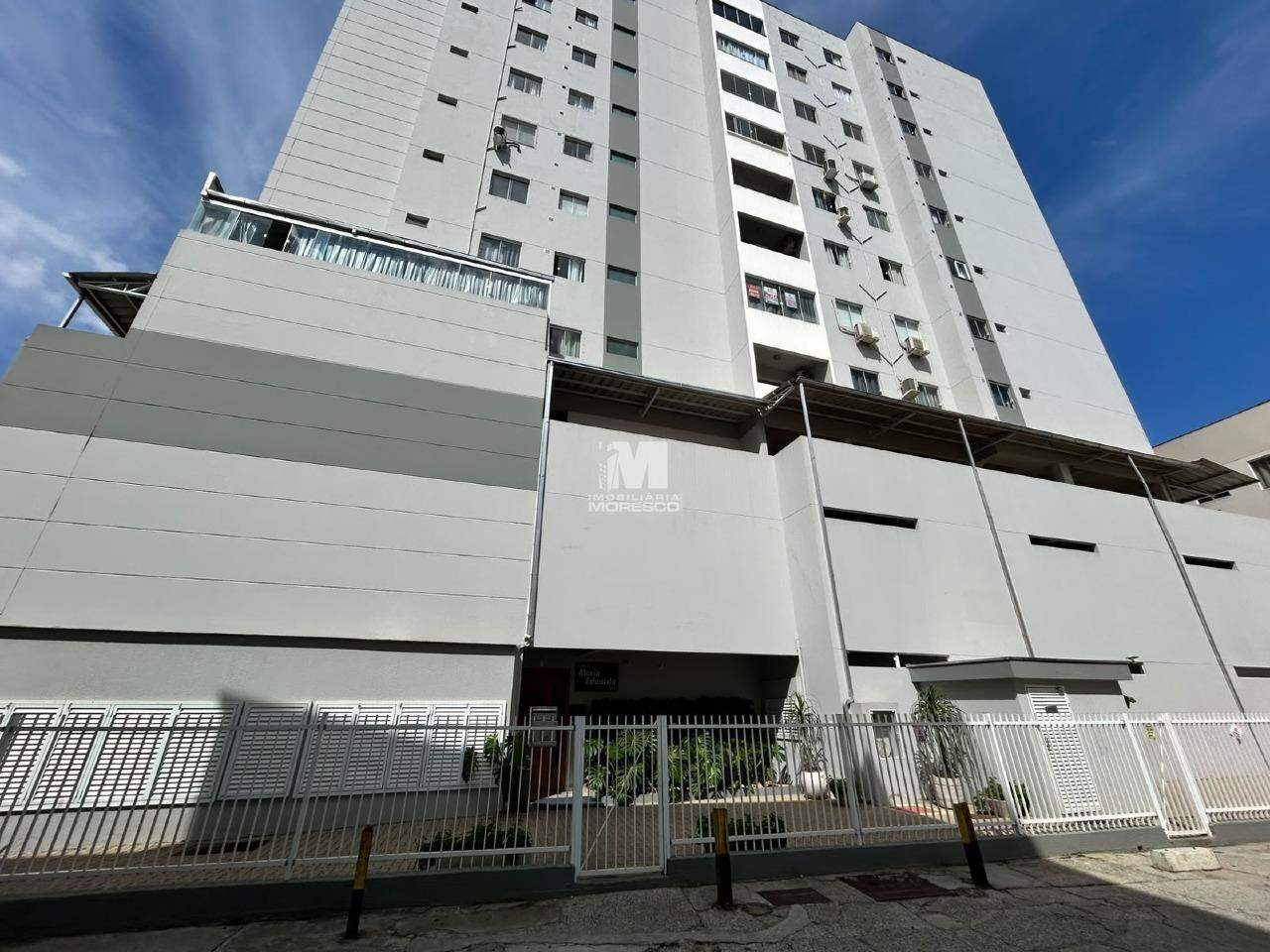 Apartamento para aluguel no bairro Centro: 