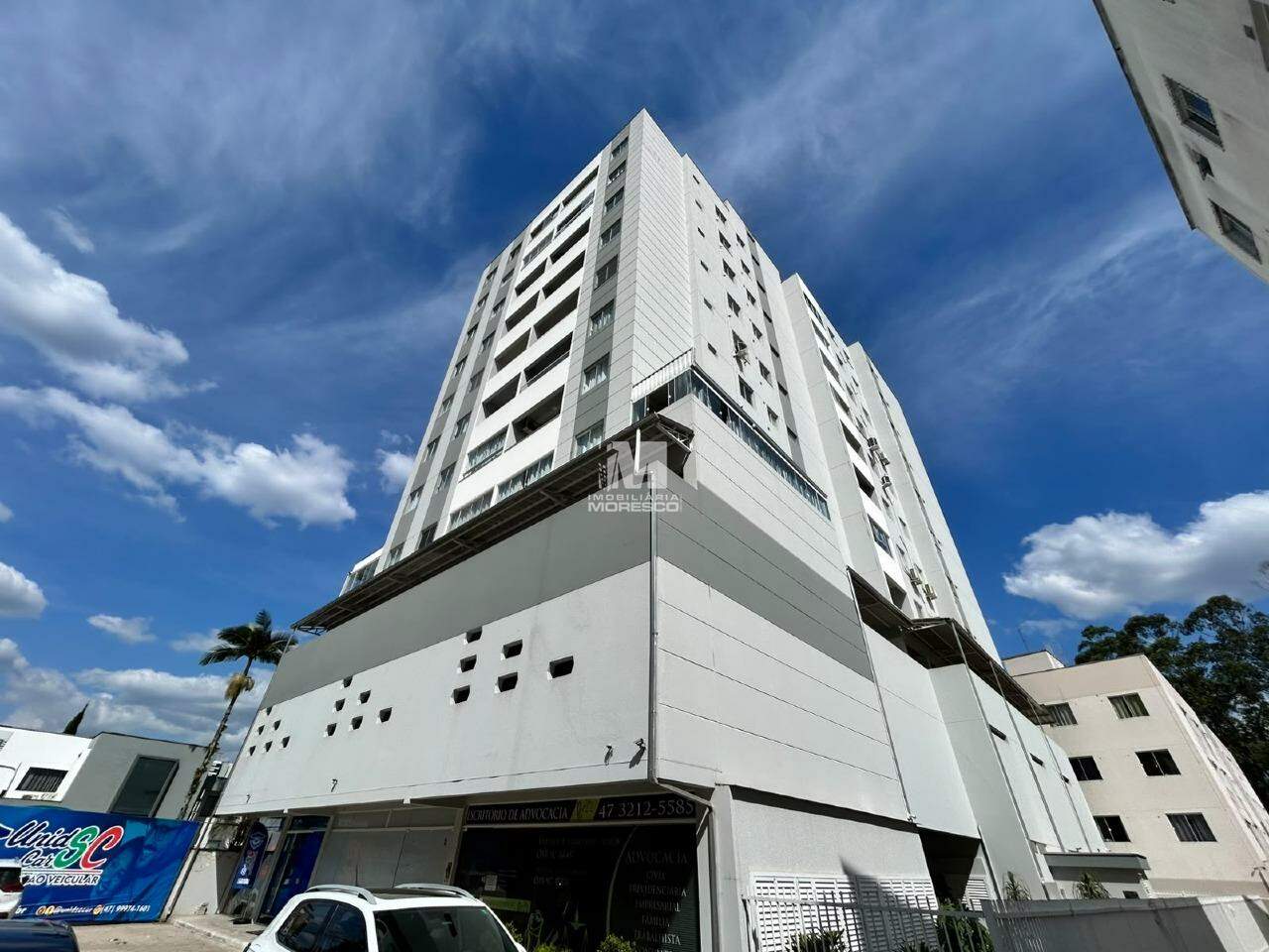 Apartamento para aluguel no bairro Centro: 