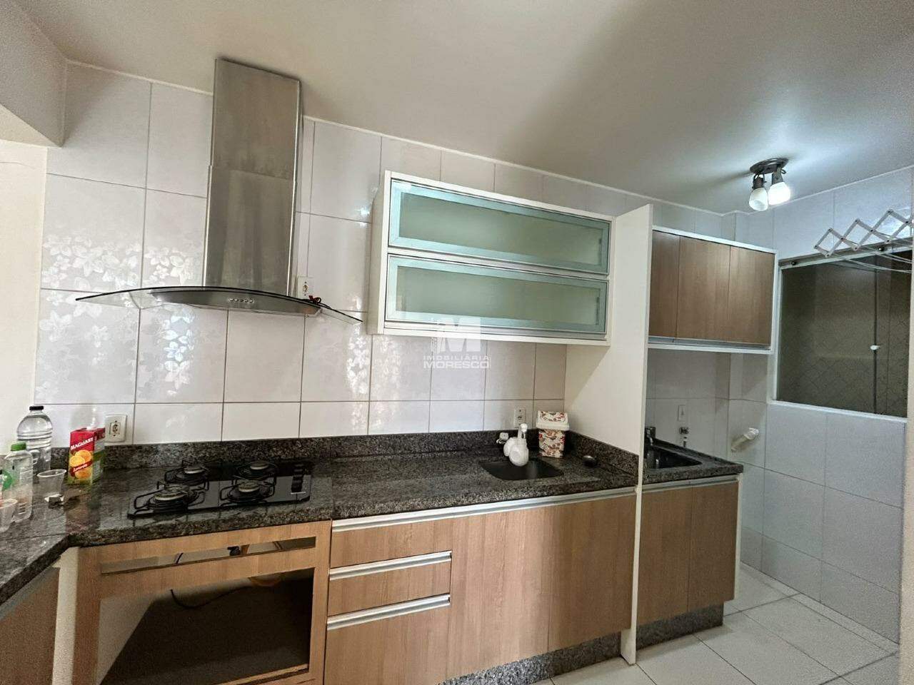 Apartamento para aluguel no bairro Centro: 
