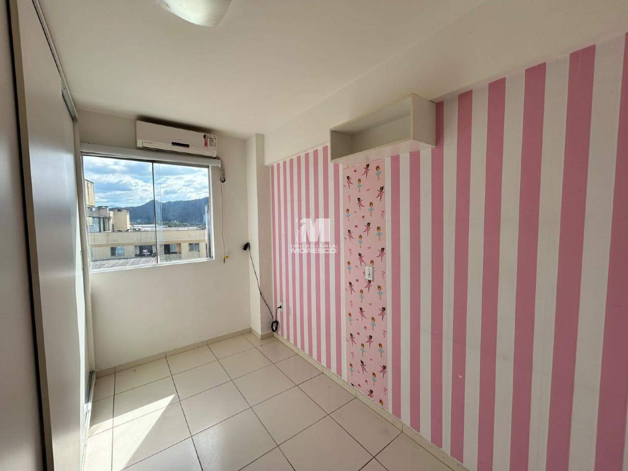 Apartamento para aluguel no bairro Centro: 