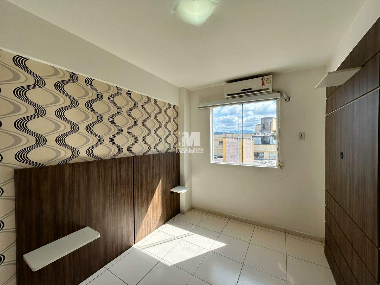 Apartamento para aluguel no bairro Centro: 