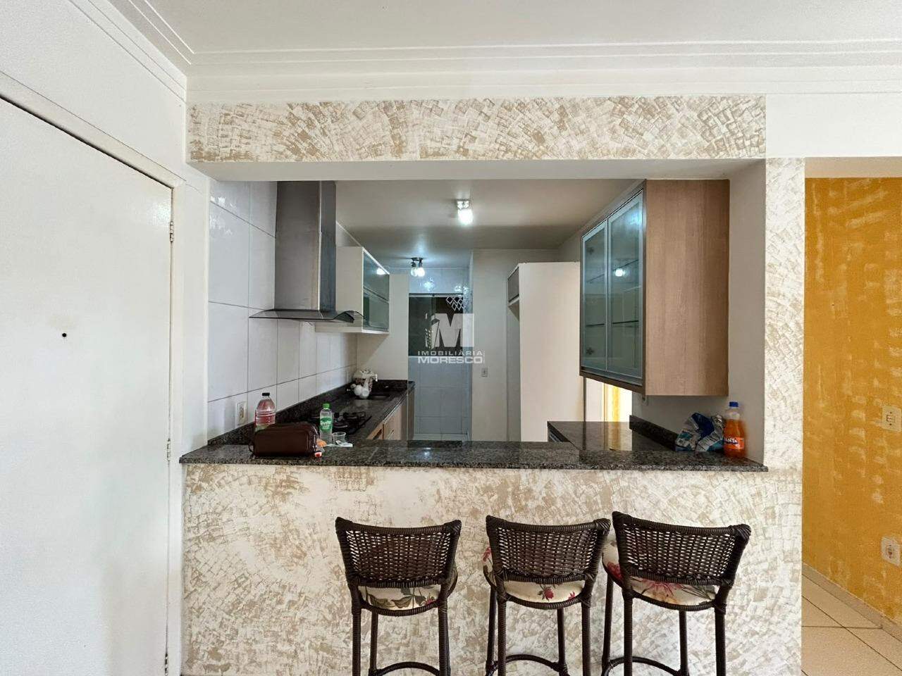 Apartamento para aluguel no bairro Centro: 