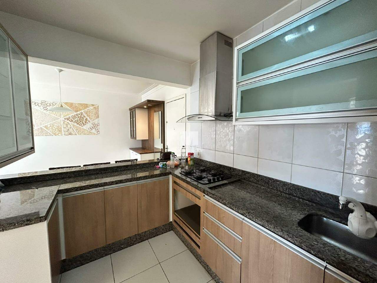 Apartamento para aluguel no bairro Centro: 